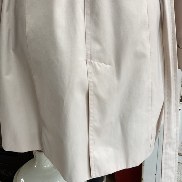 green with envy light tan/creamy beige trench coat with belt Size M - Picture 9 of 12
